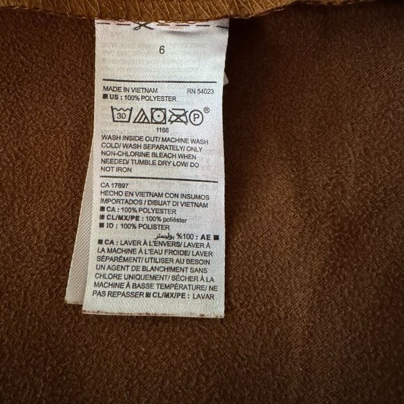 Old Navy Faux Suede Women's Mini Skirt Brown Size 6 Button Down Soft Lightweight - Picture 6 of 6